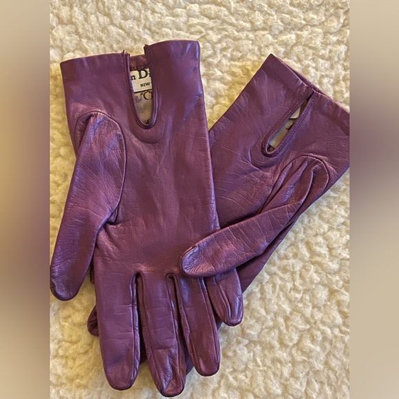 Christian Dior Gloves! - Picture 3 of 6
